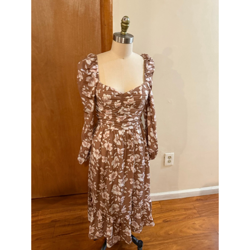 Women's Land of the Free Brown & White Floral Long Sleeve Dress M
